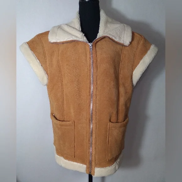 BLANKNYC Biscotti Faux Suede Oversized Collar Vest Women's Size- Small - Picture 4 of 11